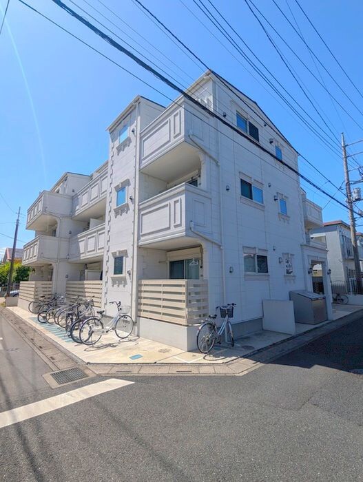 物件外観写真3　(駐輪場)