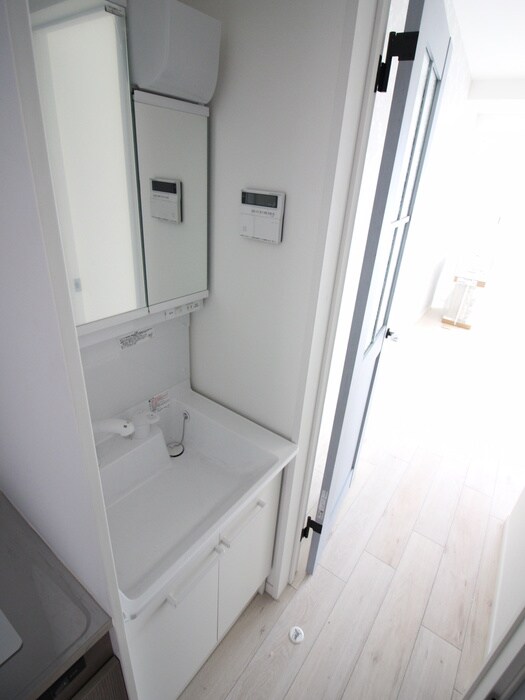 物件内観写真12　(洗面)