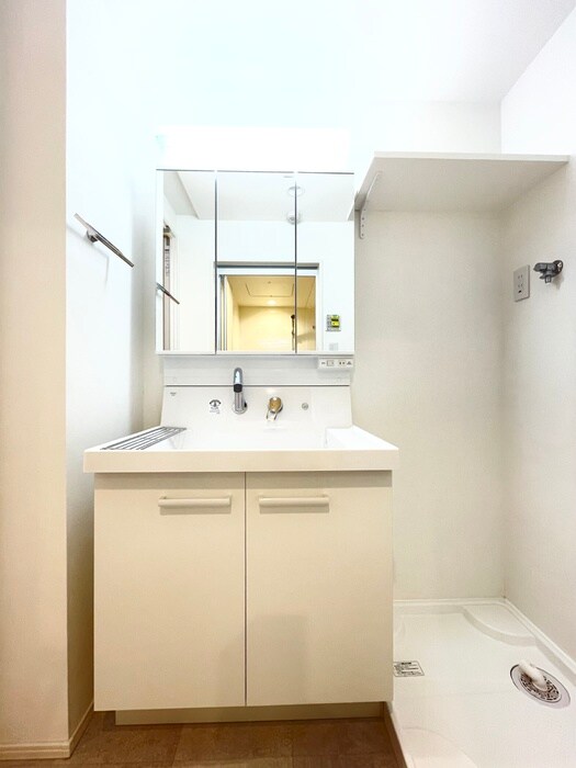 物件内観写真8　(洗面)