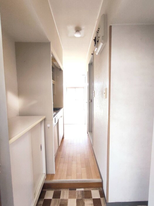 物件内観写真18　(廊下)