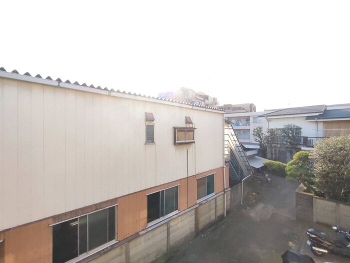 物件内観写真21　(室内からの展望)