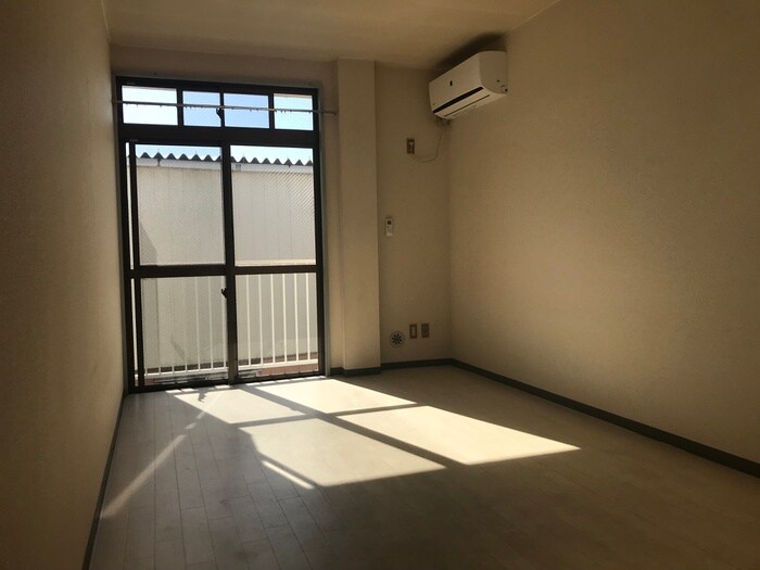 物件内観写真22　(居室)