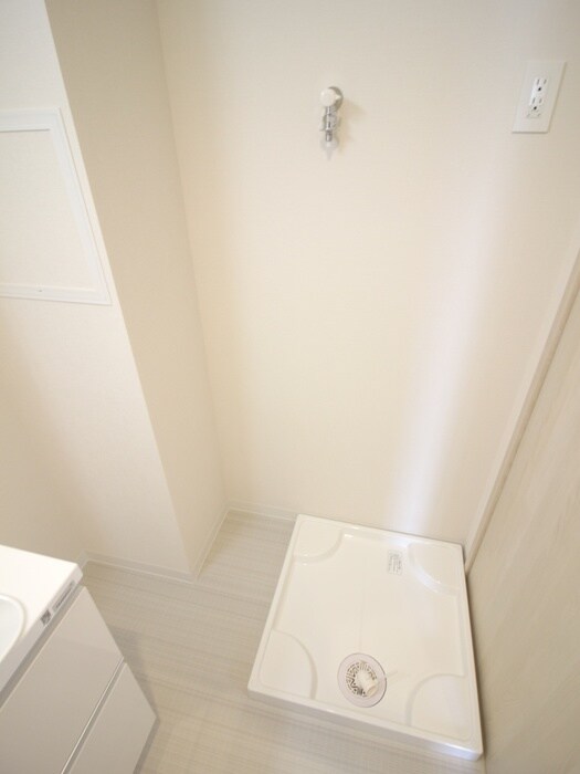 物件内観写真9　(洗濯機置場)