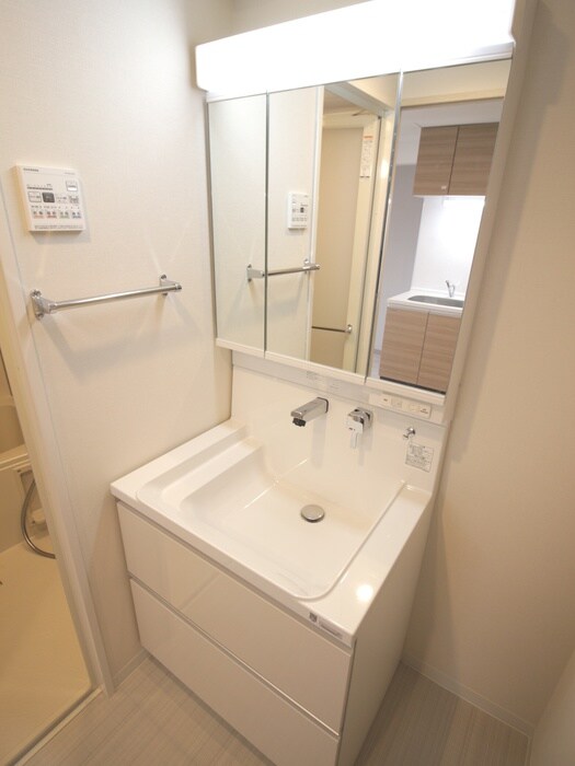 物件内観写真9　(洗面)