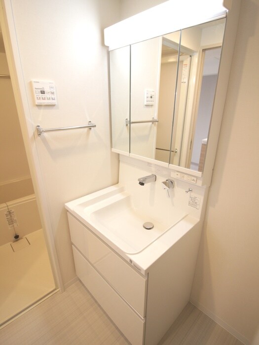 物件内観写真10　(洗面)