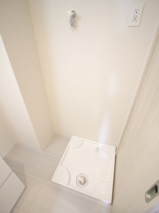 物件内観写真10　(洗濯機置場)