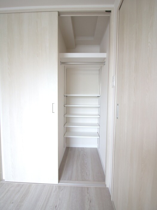 物件内観写真15　(収納)