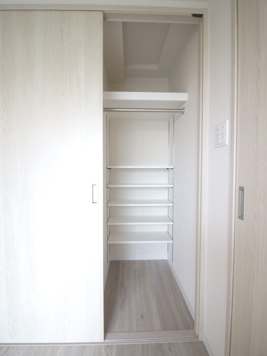 物件内観写真16　(収納)