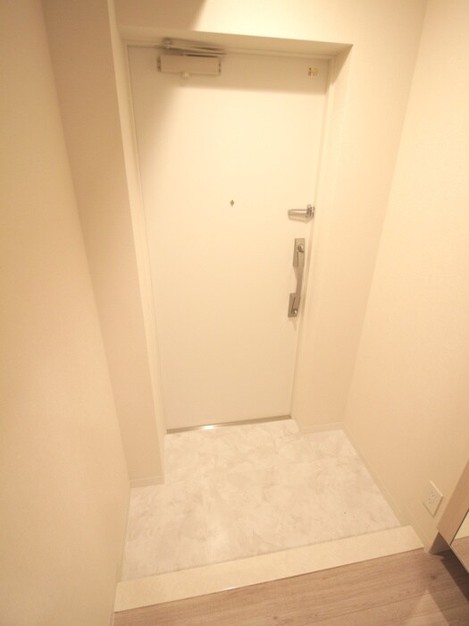 物件内観写真18　(玄関)