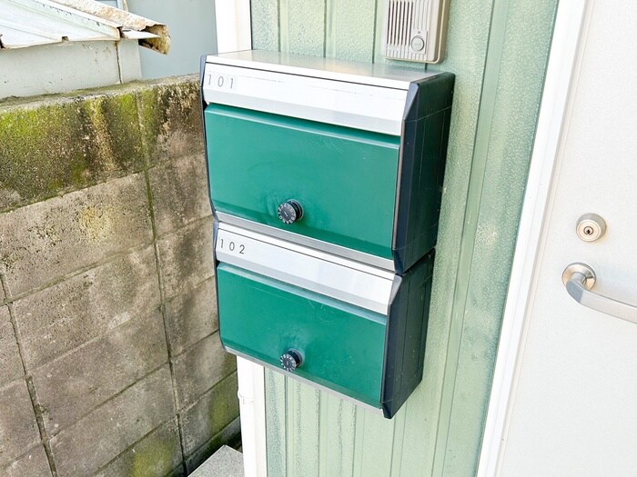 物件外観写真2　(エントランス部分)