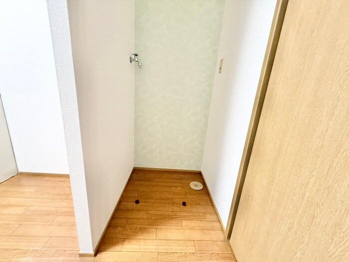 物件内観写真21　(洗濯機置場)