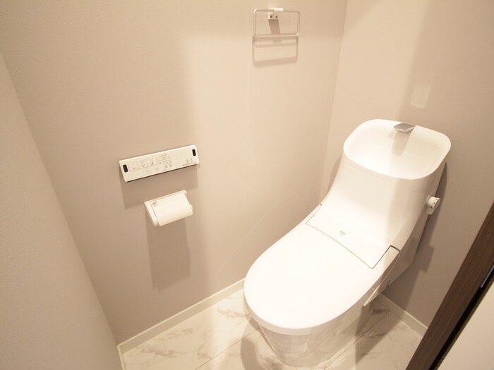 物件内観写真11　(トイレ)