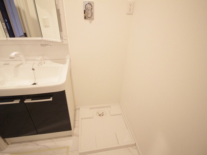 物件内観写真12　(洗濯機置場)