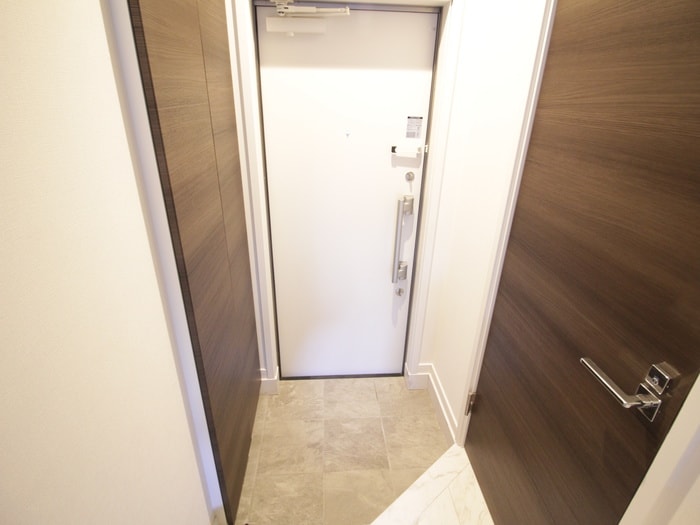 物件内観写真14　(玄関)