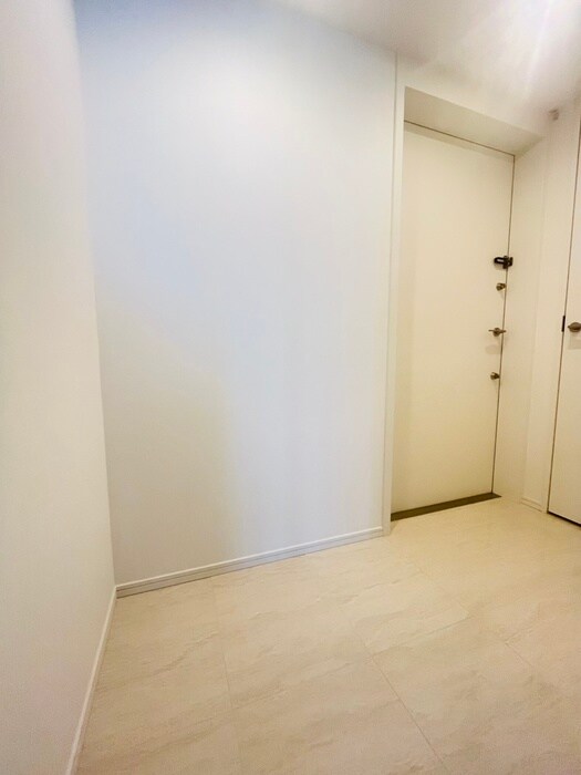 物件内観写真14　(玄関)