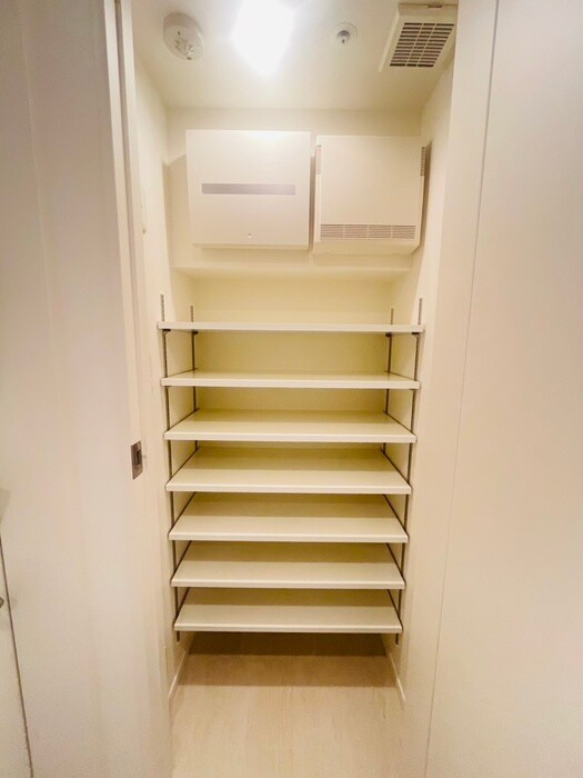 物件内観写真15　(靴箱)