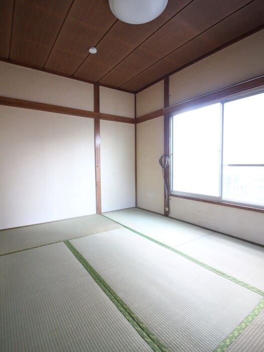 物件内観写真4　(居室)