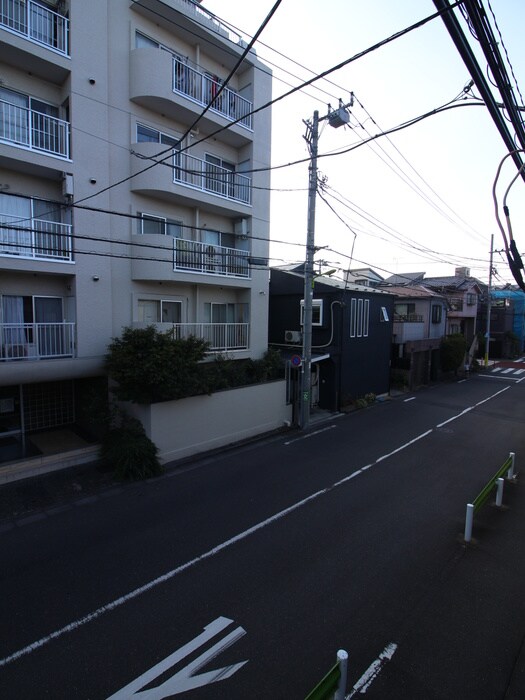 物件内観写真10　(室内からの展望)