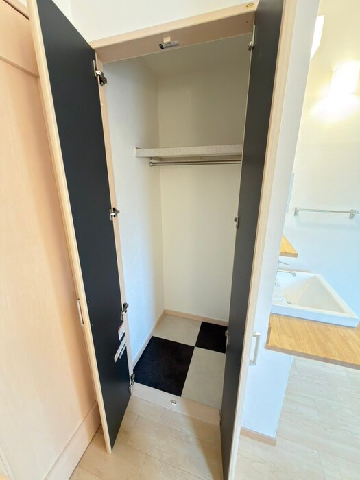 物件内観写真16　(収納)