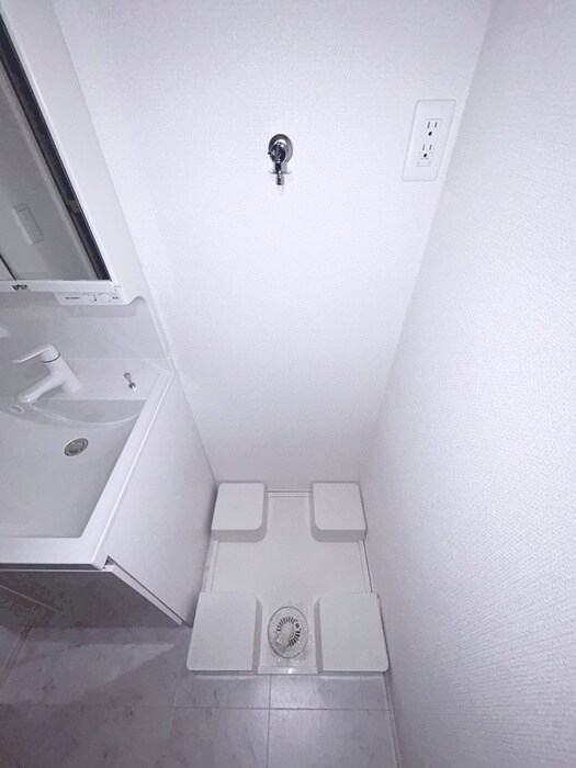 物件内観写真12　(洗濯機置場)