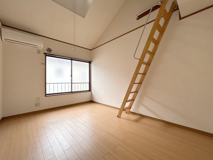 物件内観写真9　(居室)