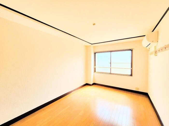 ジュリアハイツの居室