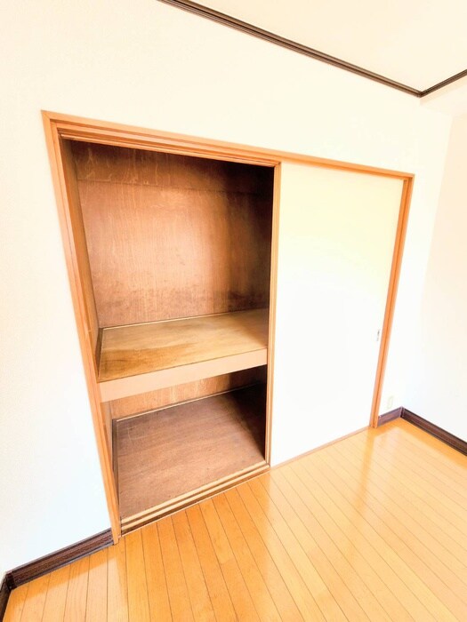 物件内観写真12　(収納)