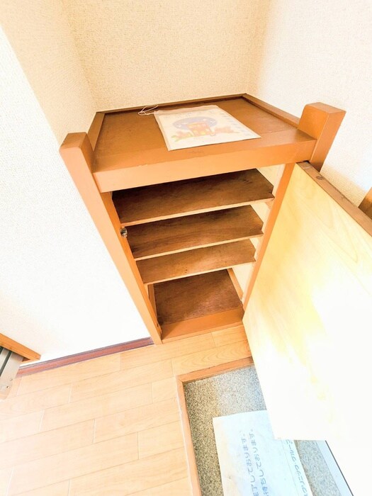 物件内観写真13　(靴箱)