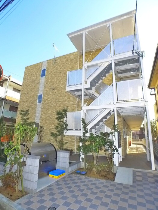 物件外観写真2　(外観写真)