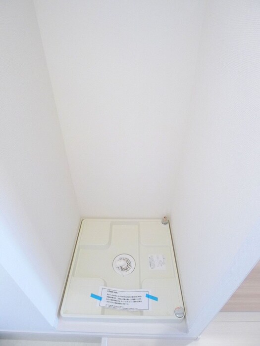 物件内観写真15　(洗濯機置場)