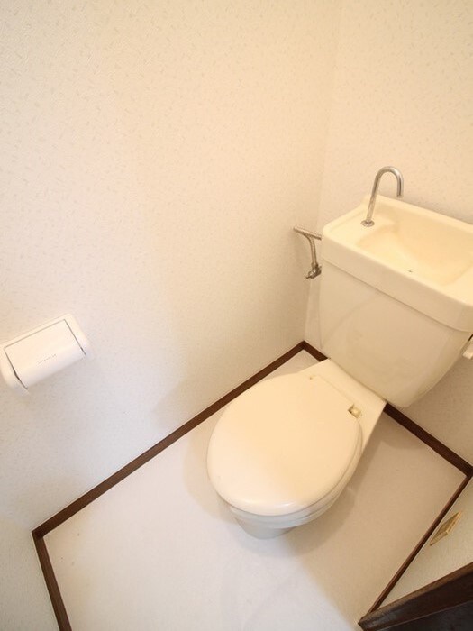 物件内観写真13　(トイレ)