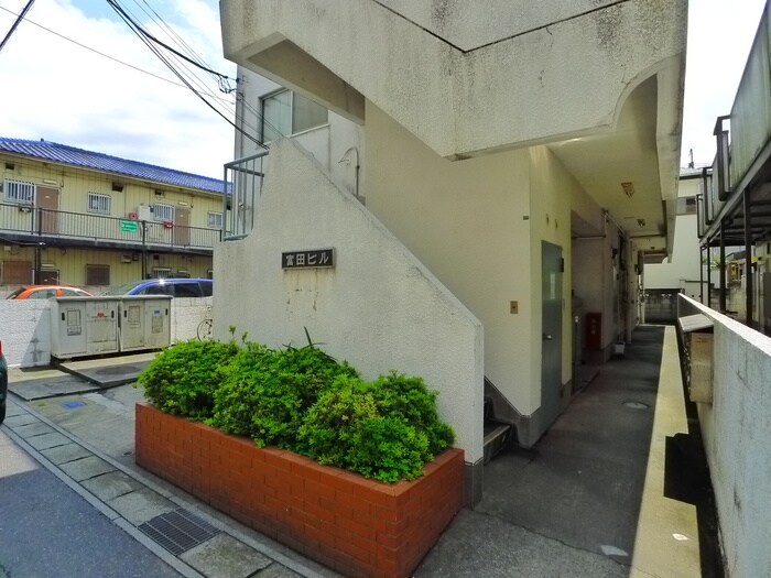 物件外観写真5　(エントランス部分)