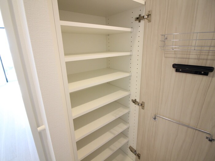 物件内観写真17　(靴箱)