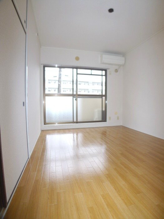 物件内観写真11　(居室)