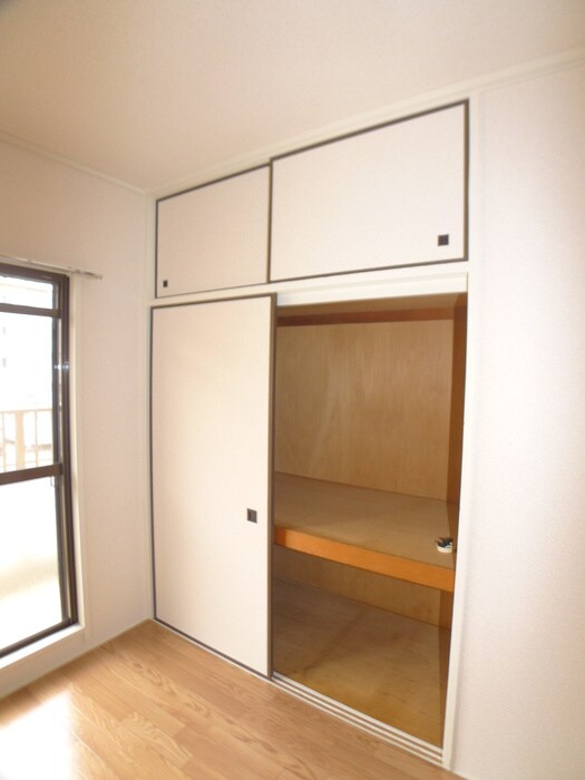 物件内観写真16　(収納)