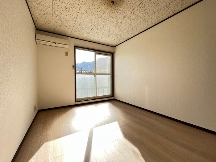 物件内観写真18　(居室)