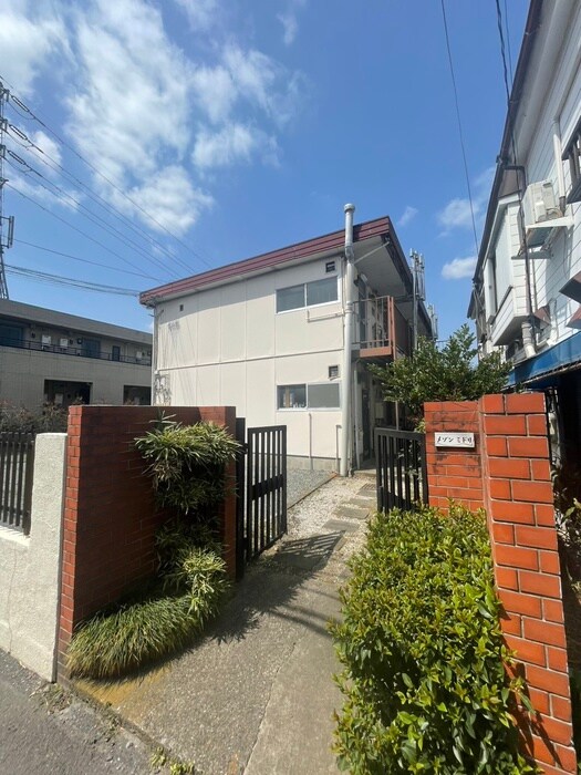 物件外観写真1　(エントランス部分)