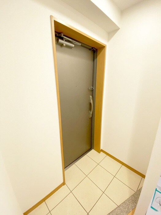 物件内観写真17　(玄関)