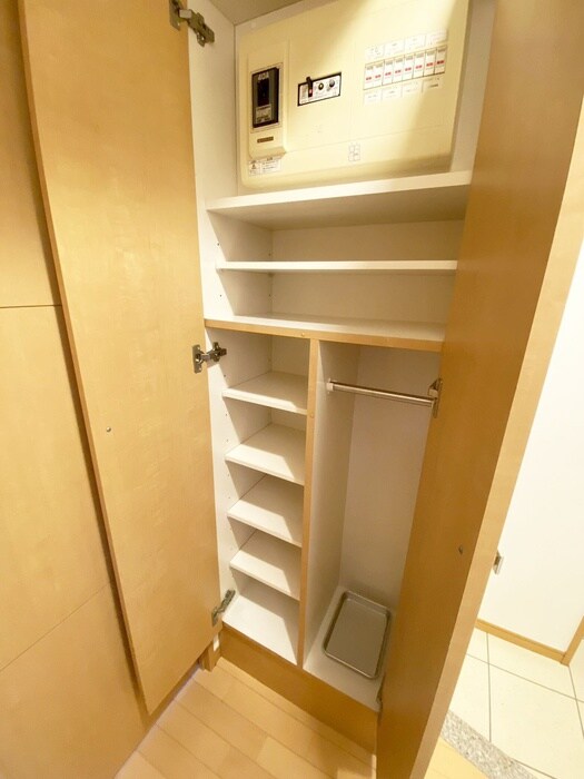 物件内観写真18　(靴箱)