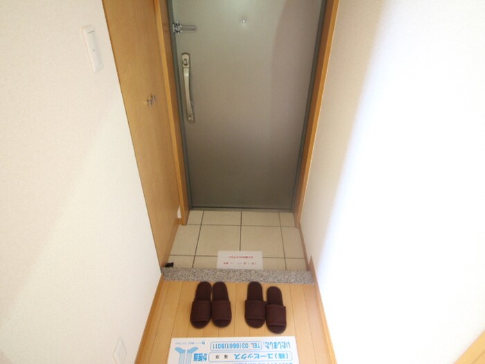 物件内観写真21　(玄関)