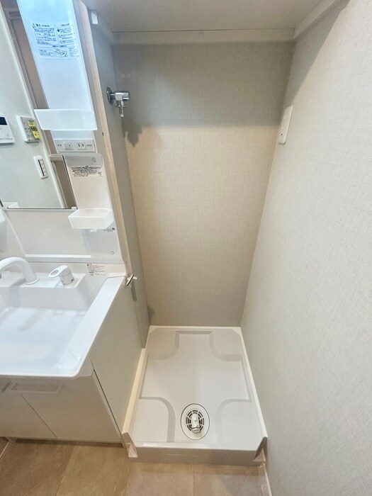 物件内観写真11　(洗濯機置場)