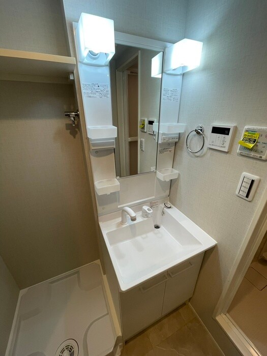 物件内観写真11　(洗面)