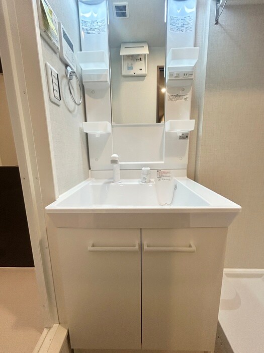 物件内観写真12　(洗面)