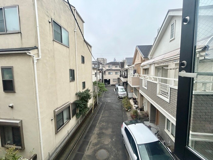 物件内観写真18　(室内からの展望)