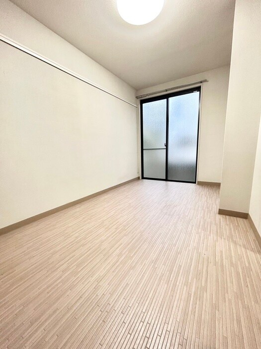 物件内観写真6　(居室)