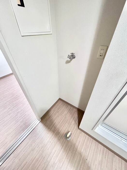 物件内観写真16　(洗濯機置場)