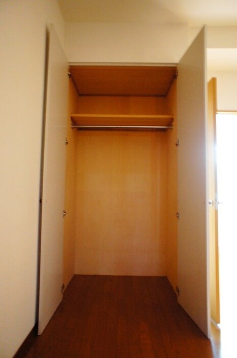 物件内観写真12　(収納)