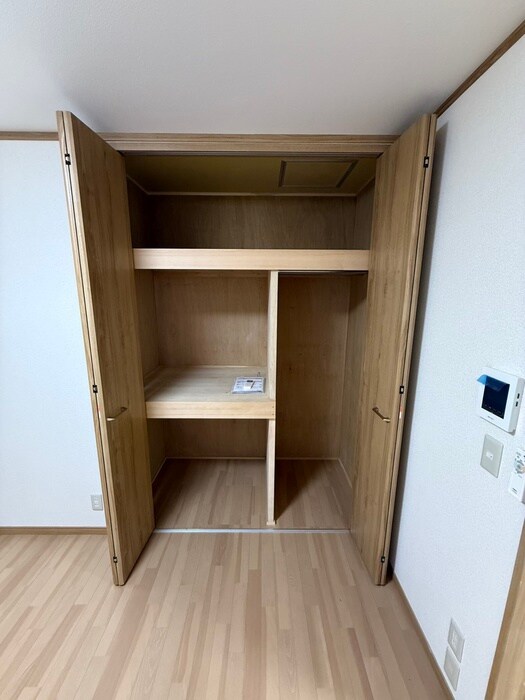 物件内観写真12　(収納)