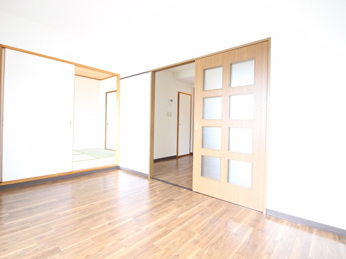 物件内観写真8　(居室)