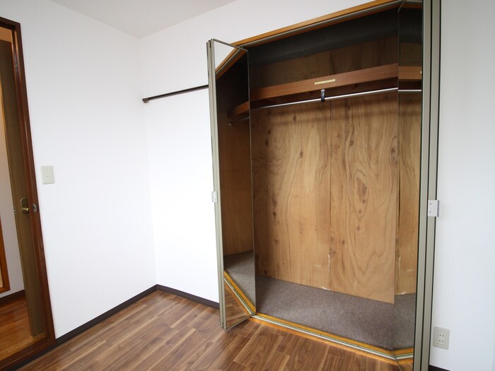 物件内観写真10　(収納)